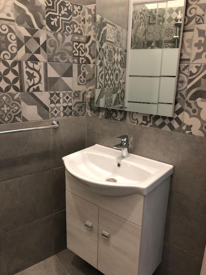 B&B Meliora Rooms Авола Экстерьер фото